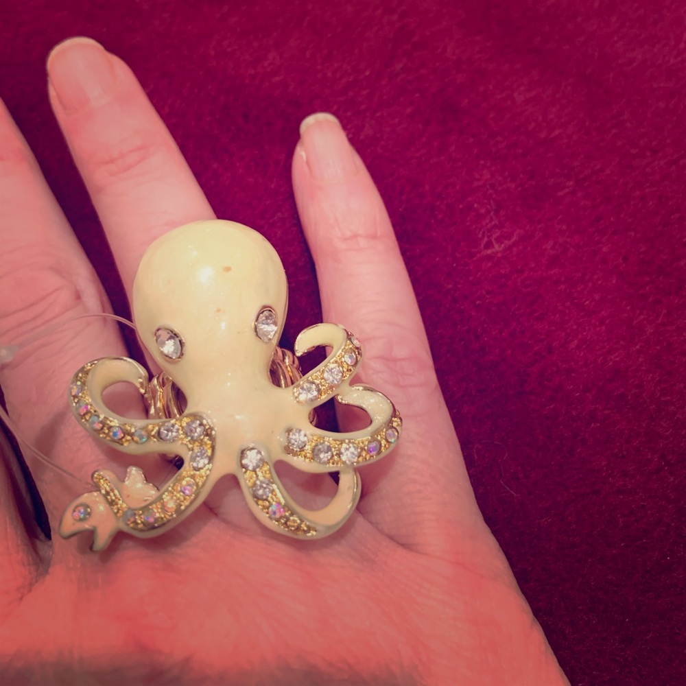 Octopus ring